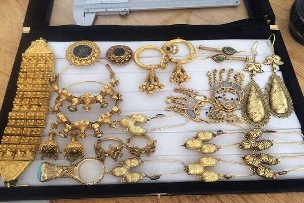 مصنوعات طلای غیرمجاز از سطح بازارخوزستان  جمع‌آوری شد