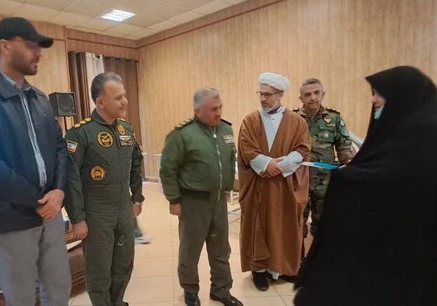 تکریم مادران و همسران شهدا وجانبازان دفاع مقدس درپایگاه چهارم هوانیروز