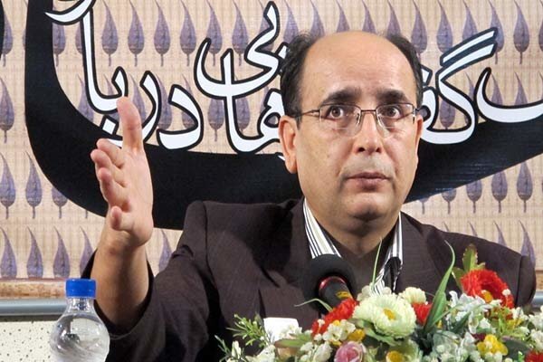فردوسی، رستم تنهای فرهنگ ایران؛ احیاگر رنسانس فکری و زبانی