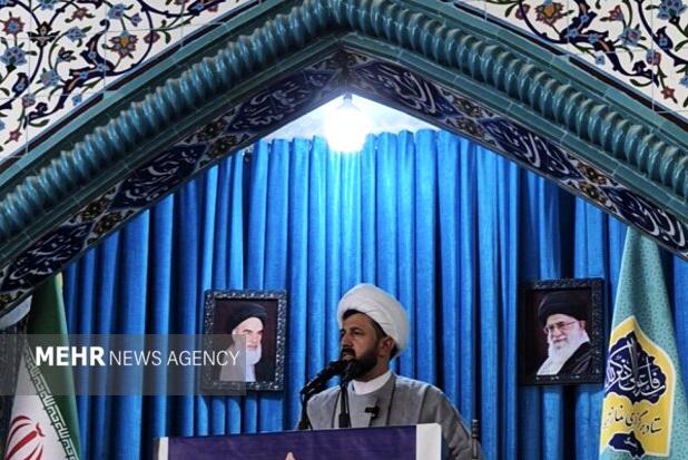 امام جمعه زهک: قدرت‌های غربی و آمریکایی رو به افول هستند