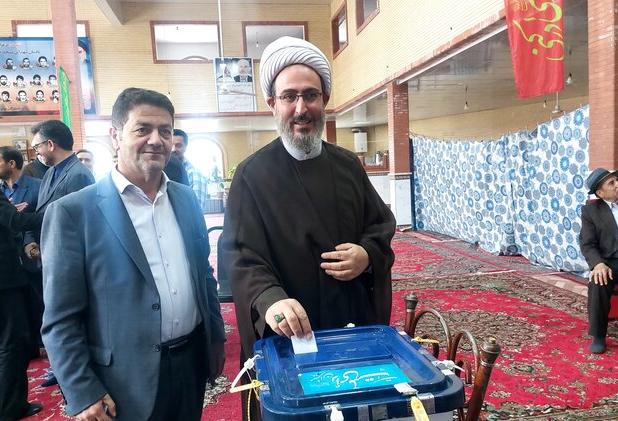 شرکت در انتخابات عامل سرافرازی جمهوری اسلامی ایران است