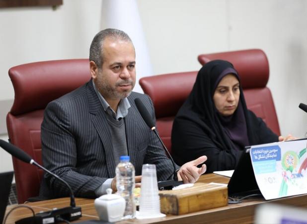 رستمی: واگذاری امور به مردم نتایجی ماندگار و اثربخش به همراه دارد