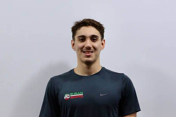 صعود شناگر ایران به نیمه‌نهایی ۱۰۰ متر قورباغه