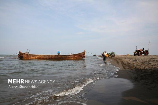 دادرس: خزر دوشنبه برای برخی فعالیت‌های دریایی با احتیاط مناسب است