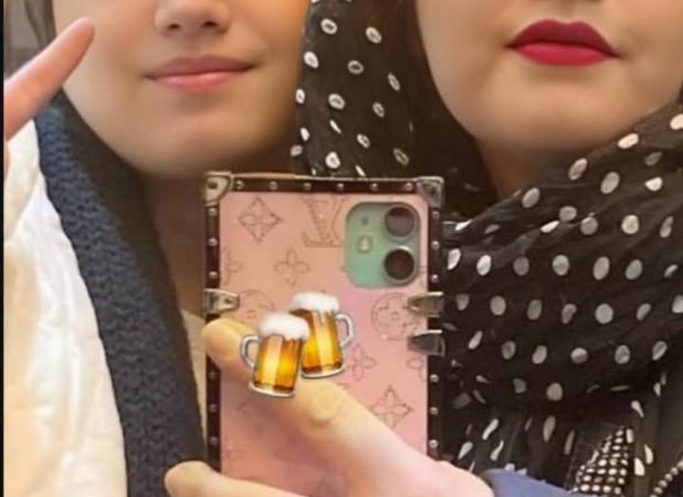 عکس وایرال شده از دختر بنیامین بهادری و خاله‌اش