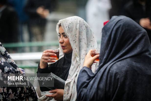 حال و هوای چایخانه حرم مطهر امام رضا(ع) در نیمه شعبان