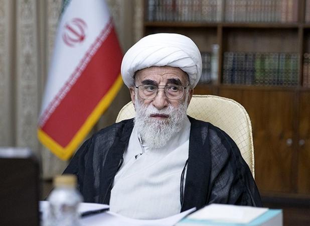 تصویر جدید آیت‌الله جنتی با ویلچر خبرساز شد