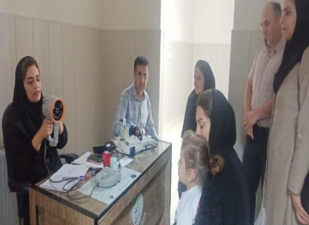 اجرای طرح پیشگیری از تنبلی چشم و شنوایی سنجی در مریوان