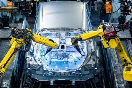 قیمت جهانی مواد اولیه در برابر قیمت دستوری خودرو و درآمد غیرجهانی مردم!