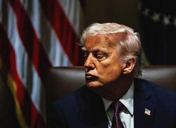 ادامه جدال ترامپ با دموکرات‌ها