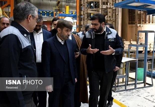 عضو مجمع تشخیص مصلحت نظام: توسعه خودروهای برقی باید با تکیه بر توان داخلی دنبال شود