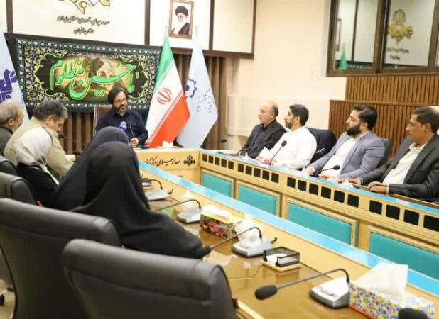 خبرنگار باید دارای مهارت‌های ارتباطی قوی باشد