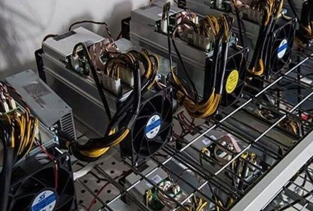 جمع‌آوری ۳۰۰ هزار ماینر غیرمجاز با ۱۰۰۰ مگاوات توان مصرفی در کشور