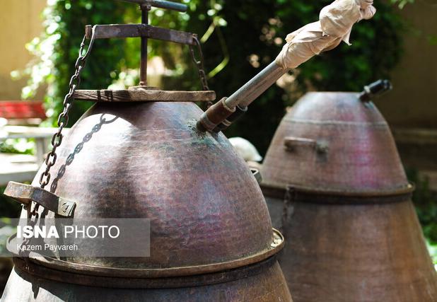 تعطیلی گلاب‌گیری به علت تقلب در پروانه ساخت