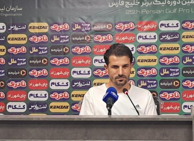 کنفرانس خبری قاسم حدادی‌فر، سرمربی تیم فوتبال ذوب آهن اصفهان