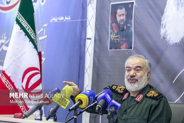 دشمنان از ابتدای انقلاب تا امروز در مقابل ایران اسلامی شکست خورده‌اند