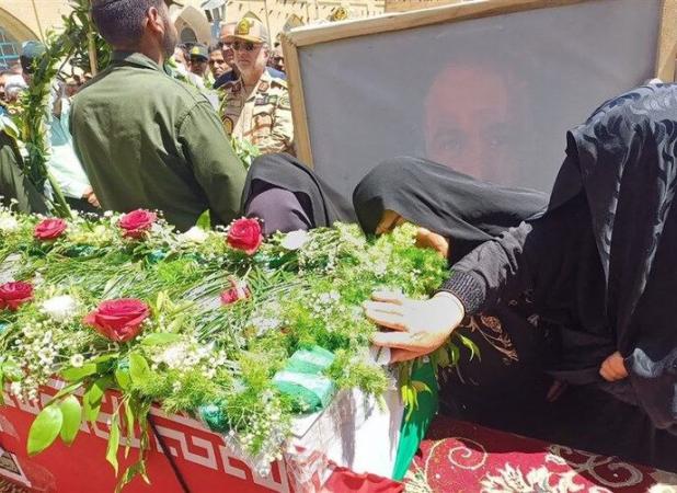 تشییع پیکر مطهر جانباز شهید «علی فتح‌آبادی» در نیشابور