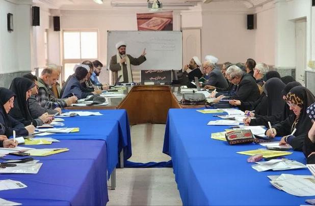 نشست‌حلقه‌های میانی قرآنی استان‌های شمالی