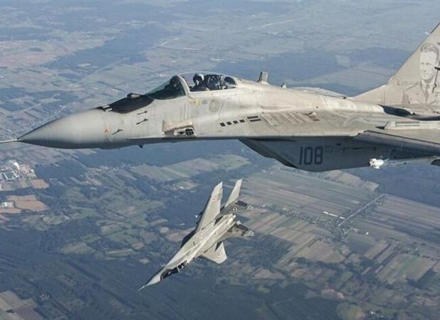 رهگیری هواپیمای ایلوشین روسی توسط جت‌های میگ-29 ناتو