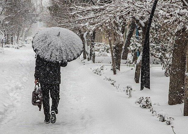 بارش برف و باران در راه تهران؛ دما ۶ درجه کاهش می‌یابد