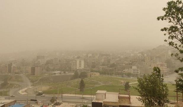 آذربایجان غربی در محاصره مهِ‌دود