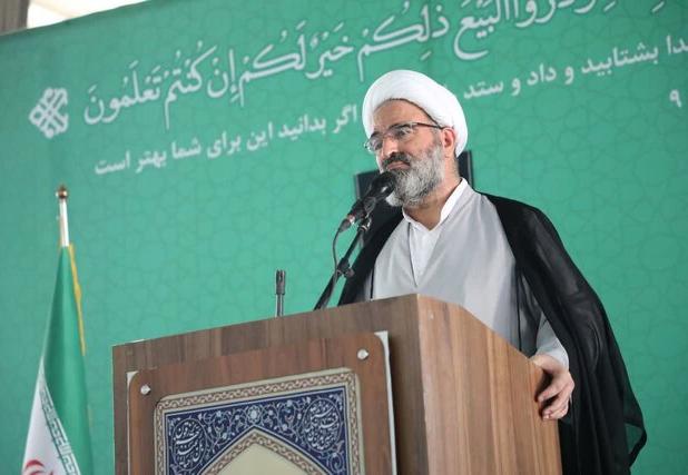 امام جمعه سمنان: نباید اعتراض را با اغتشاش اشتباه گرفت