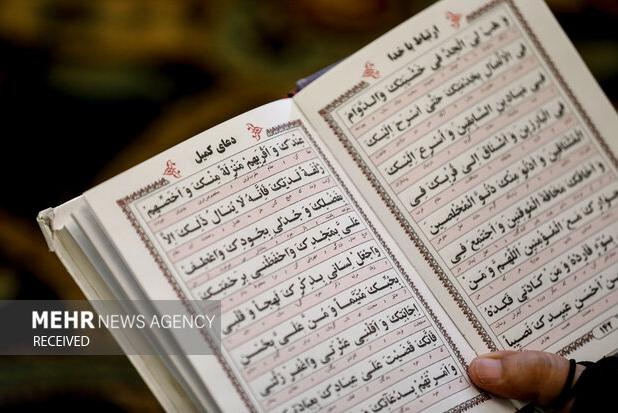 حضور پرشور دانشجویان عمره گذار در مراسم معنوی دعای کمیل