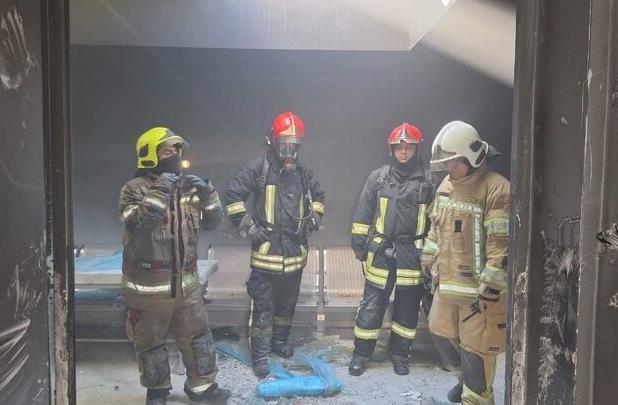 آتش‌سوزی مهیب و گسترده در خیابان امام رضا مشهد