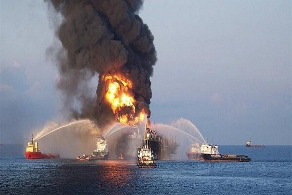 ۱۷ نفر پس از آتش‌سوزی در سکوی نفتی در آنگولا زخمی شدند