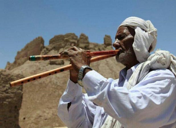 "استاد اسپندار" نابغه موسیقی سیستان و بلوچستان به خاطر فقر نابینا شد؟