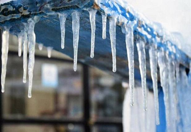 سرمای شدید و نامتعارف با استقرار توده هوای سرد در استان مرکزی