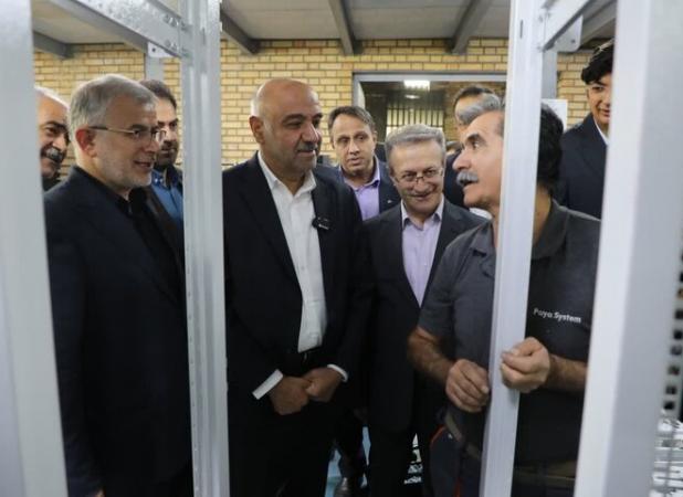 بازدید وزیر تعاون از واحد تولید محصولات چرمی در کرج