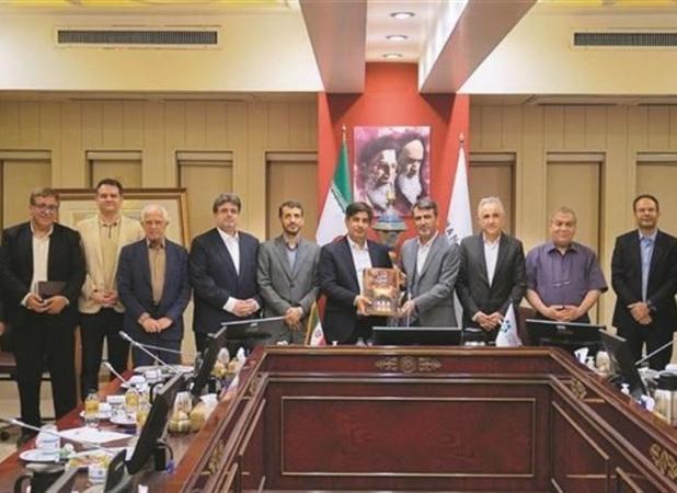 ضرورت مراقبت از گروه فولاد مبارکه برای تقویت جریان تولید