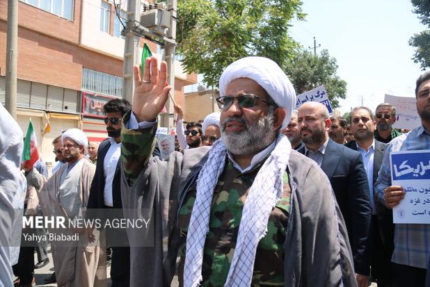 شعار «مرگ بر آمریکا» و «مرگ بر اسراییل» در تجمع مردمی کرمانشاه