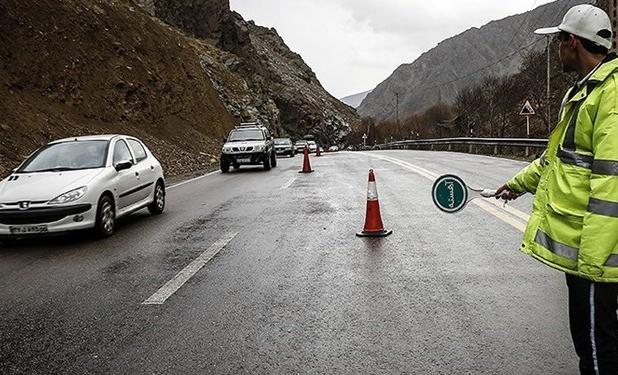 بارش‌ باران جاده‌های استان سمنان را لغزنده کرد