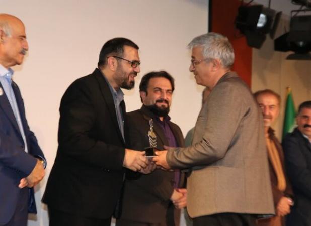 اختتامیه چهارمین جایزه کتاب سال کردستان با تجلیل از برترین‌ها