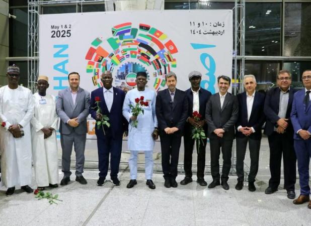 مقامات آفریقایی برای شرکت در اجلاس ایران و آفریقا وارد اصفهان شدند