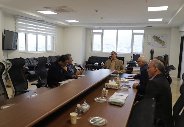 برگزاری نشست شورای هماهنگی وزارت اقتصاد در ایلام/  از رکورد صادرات تا هشدار کاهش درآمدها