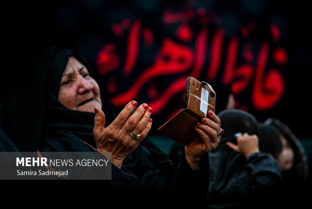 قافله‌ای در دل اصفهان؛ روایت قدم‌های عاشقانه برای بانوی نور