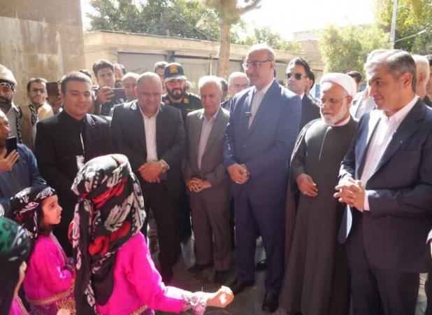 جشنواره «پیاز و گردو» هرسین با حضور استاندار کرمانشاه برگزار شد