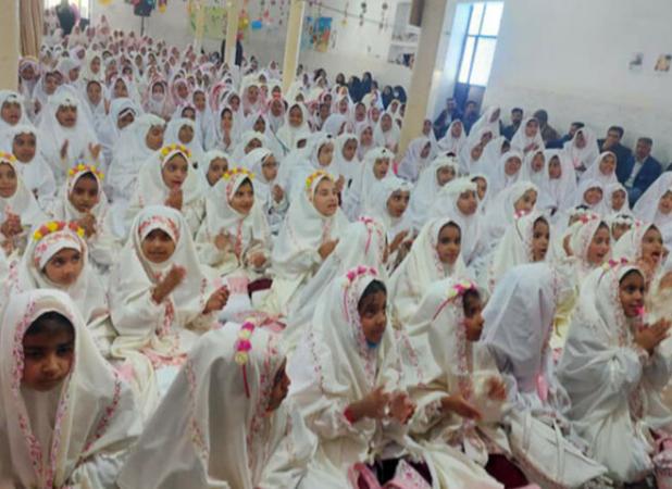 آغاز بهار بندگی ۴۴۵ دانش‌آموز دختر در شهرستان رودان