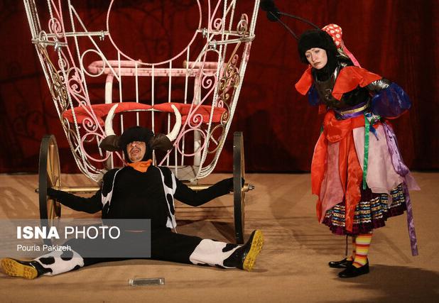 مدیرکل هنرهای نمایشی کشور: حفظ جشنواره تئاتر کودک در همدان اولویت وزارتخانه است