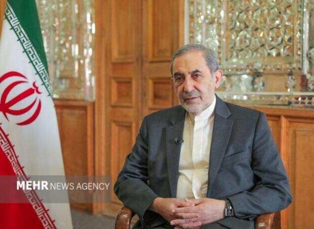 تناقض در گفتارهای ترامپ، از بی‌سر و سامانی حکومت آمریکا حکایت دارد