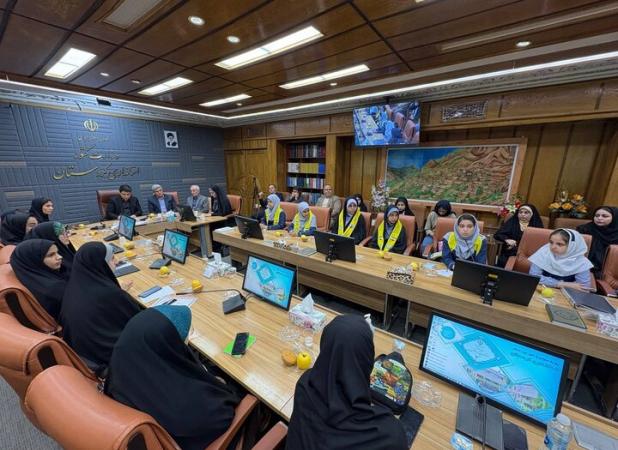 دیدار دختران نخبه کردستان با استاندار؛ از بیان توانمندی‌ها تا مطالبات