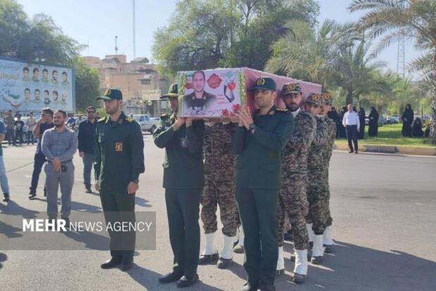 پیکر مطهر یک شهید مدافع وطن در دزفول تشییع و خاکسپاری شد