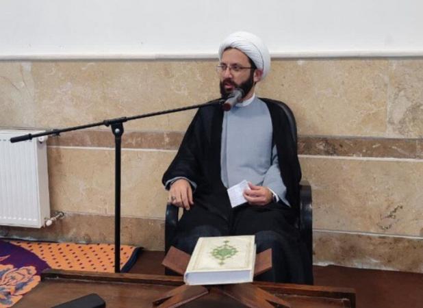 تأسی سیاسی به اهل بیت موجب حرکت عظیم است