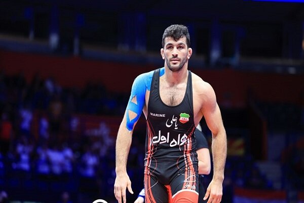 جیمی جامپ این‌بار در کشتی/ یزدانی در آغوش هواداران پس از پیروزی+ فیلم