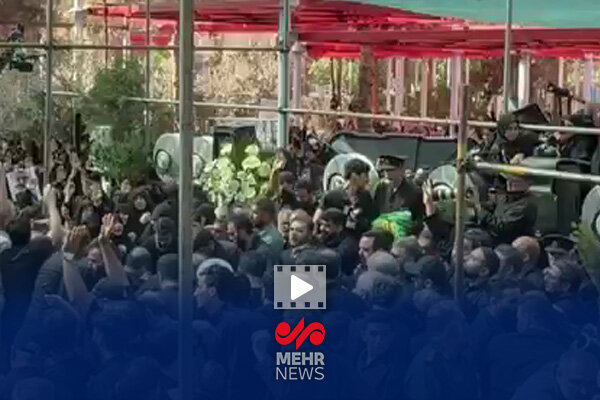 نوای یا حسین(ع) در مراسم تشییع شهدای اقتدار طنین‌انداز شد