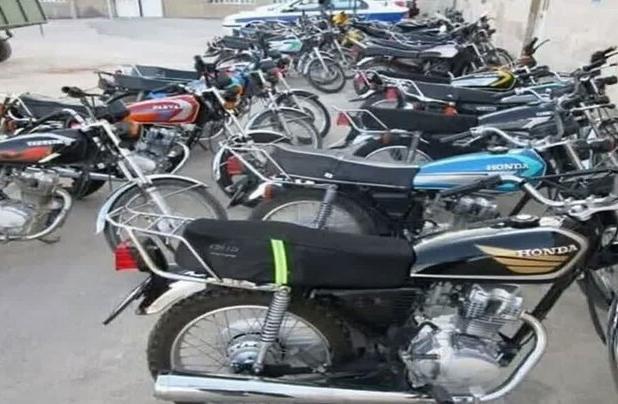 ۳۵ دستگاه موتورسیکلت متخلف در الیگودرز توقیف شد