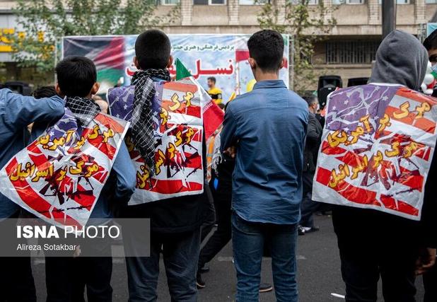 برگزاری راهپیمایی یوم الله سیزدهم آبان در ۶۱ نقطه گیلان